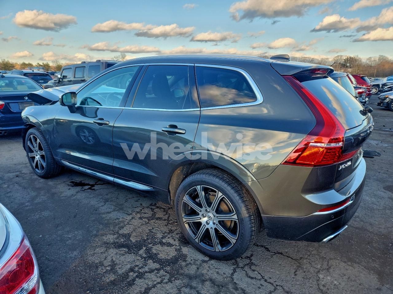Photo 2 of 2020 VOLVO XC60 T6 INSCRIPTION (VIN YV4A22RL4L1490316)