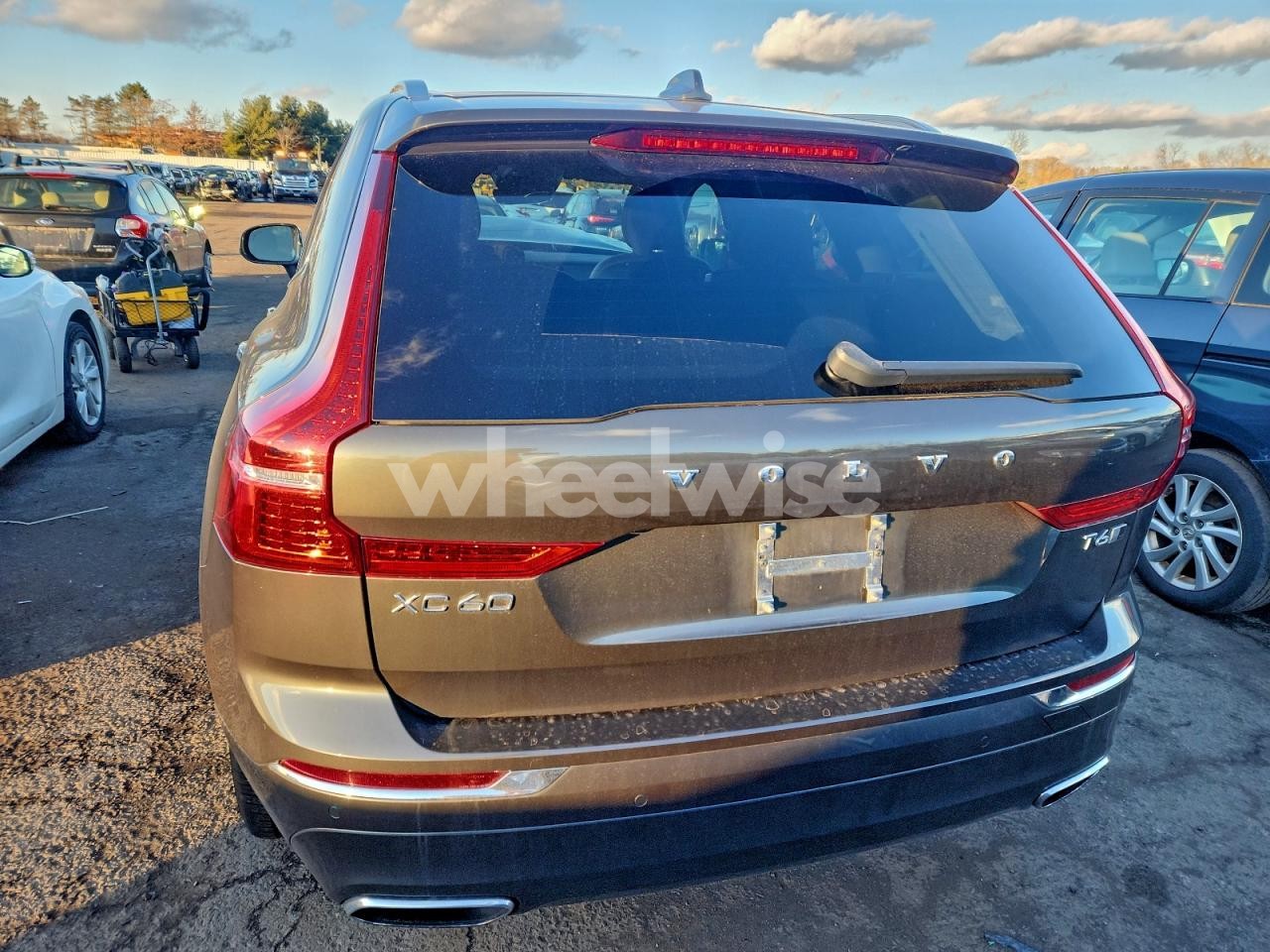 Photo 6 of 2020 VOLVO XC60 T6 INSCRIPTION (VIN YV4A22RL4L1490316)