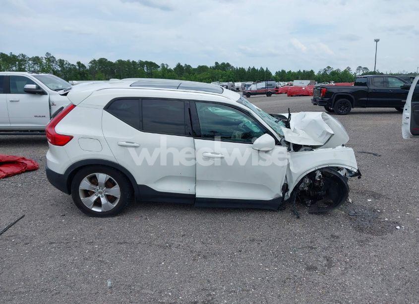 Photo 12 of 2019 Volvo Xc40 T4 MOMENTUM (VIN YV4AC2HK7K2107905)