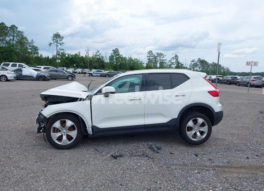 Photo 13 of 2019 Volvo Xc40 T4 MOMENTUM (VIN YV4AC2HK7K2107905)