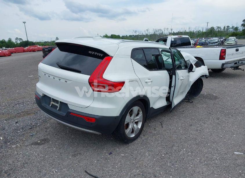 Photo 4 of 2019 Volvo Xc40 T4 MOMENTUM (VIN YV4AC2HK7K2107905)