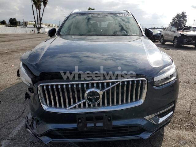 Photo 3 of 2021 VOLVO XC90 T8 RECHARGE MOMENTUM (VIN YV4BR00K3M1687780)