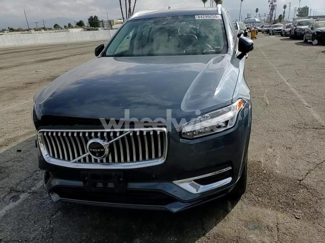 Photo 8 of 2021 VOLVO XC90 T8 RECHARGE MOMENTUM (VIN YV4BR00K3M1687780)