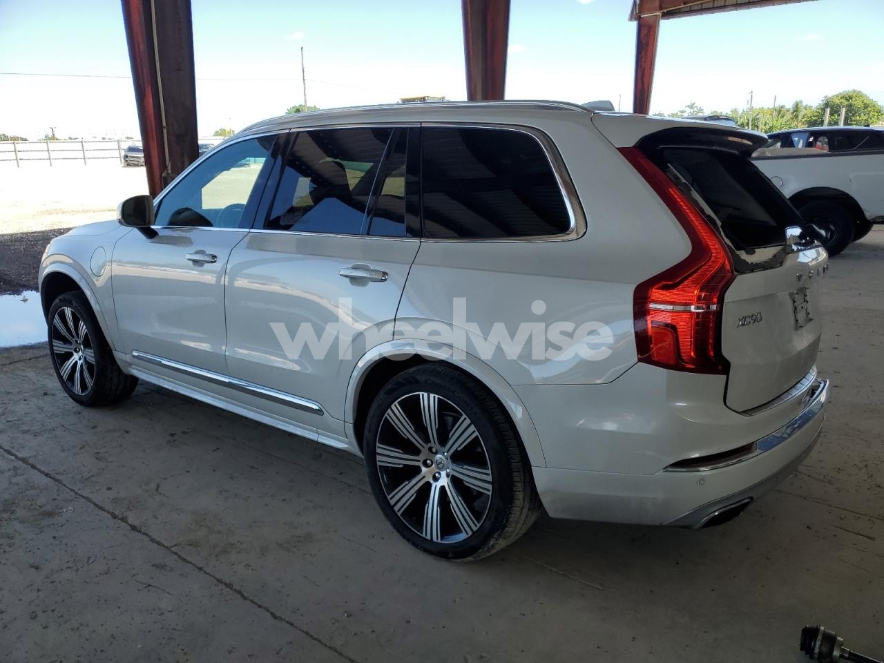 Photo 2 of 2021 VOLVO XC90 T8 RECHARGE INSCRIPTION (VIN YV4BR0CL7M1763120)