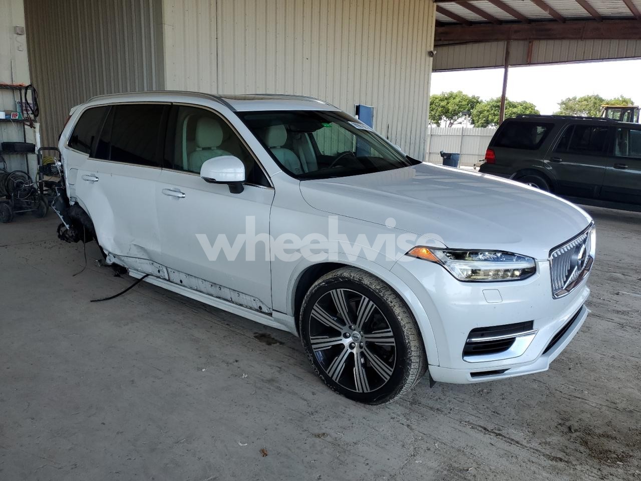 Photo 4 of 2021 VOLVO XC90 T8 RECHARGE INSCRIPTION (VIN YV4BR0CL7M1763120)