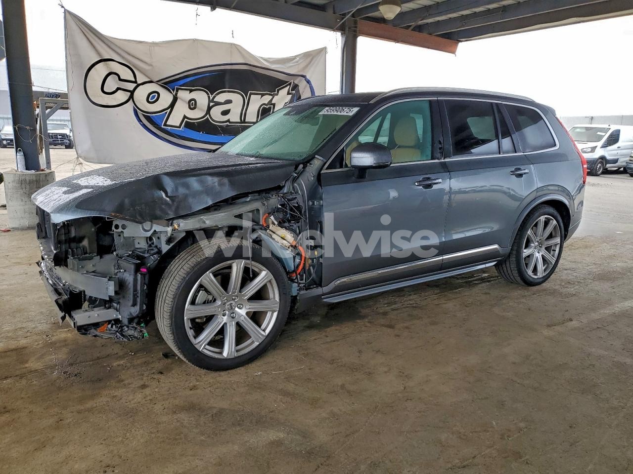 2018 VOLVO XC90 T8 (VIN YV4BR0PL8J1338608) main photo
