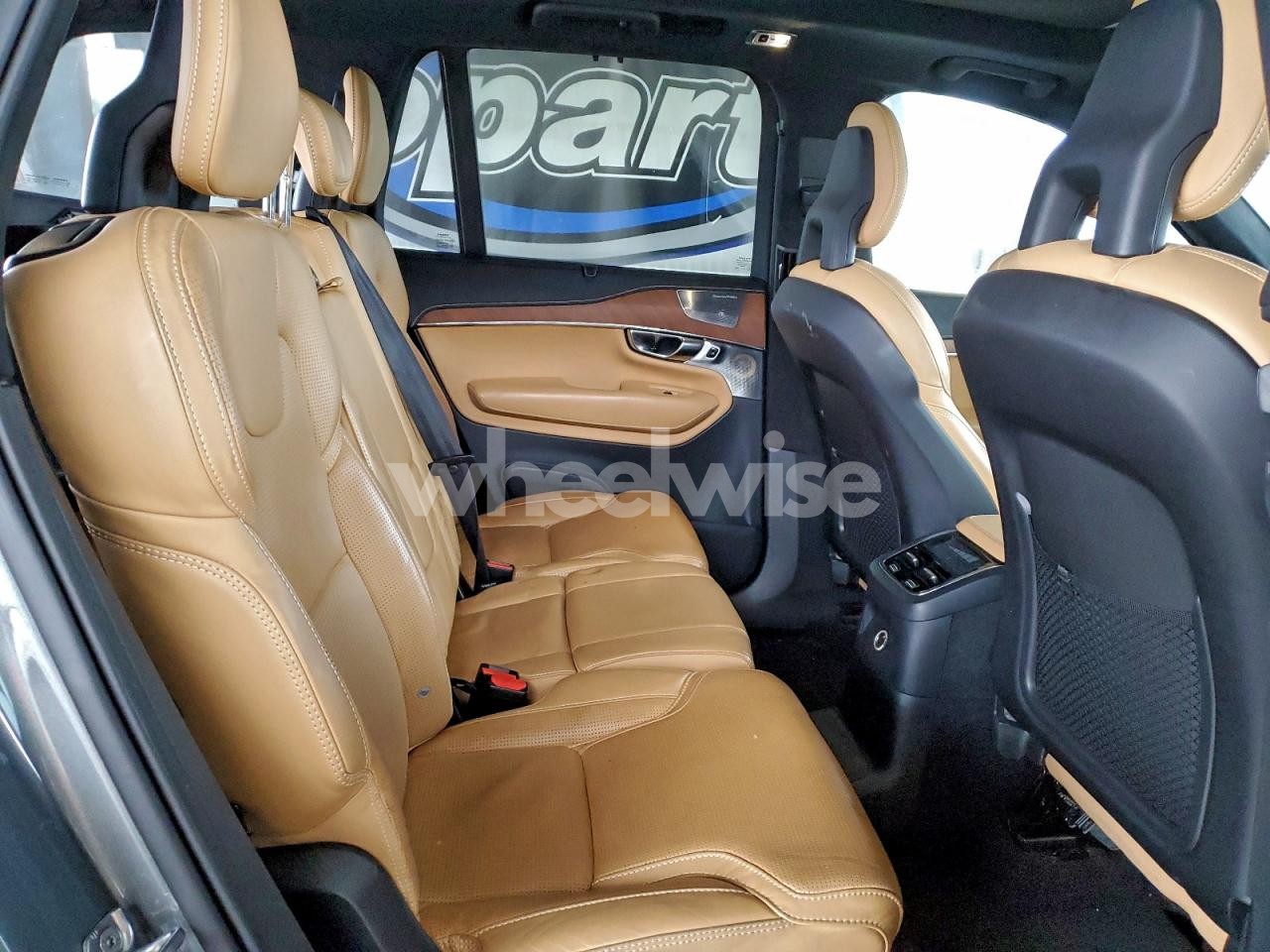 Photo 11 of 2018 VOLVO XC90 T8 (VIN YV4BR0PL8J1338608)