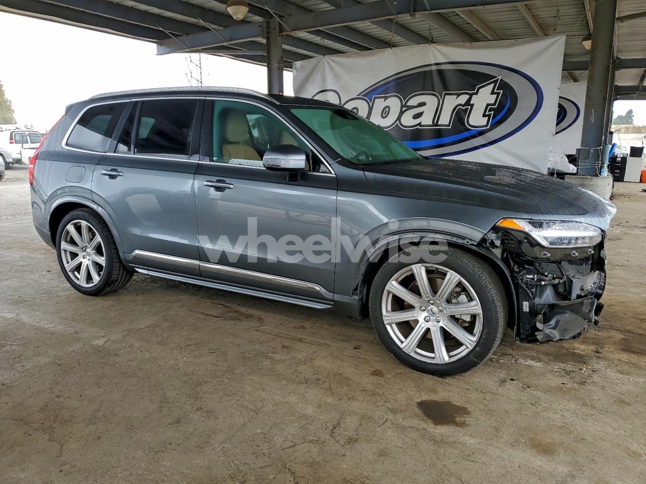 Photo 4 of 2018 VOLVO XC90 T8 (VIN YV4BR0PL8J1338608)