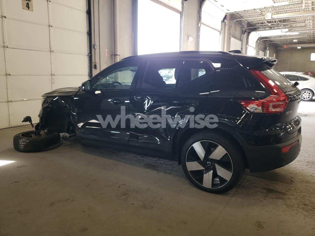 Photo 2 of 2023 VOLVO XC40 RECHARGE ULTIMATE (VIN YV4ED3UM1P2079859)