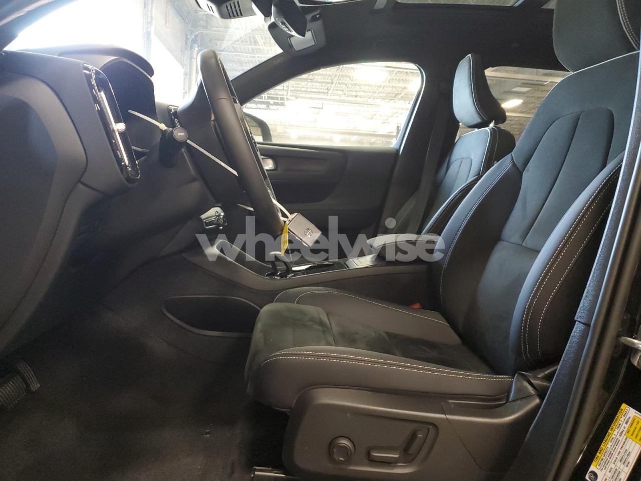 Photo 7 of 2023 VOLVO XC40 RECHARGE ULTIMATE (VIN YV4ED3UM1P2079859)
