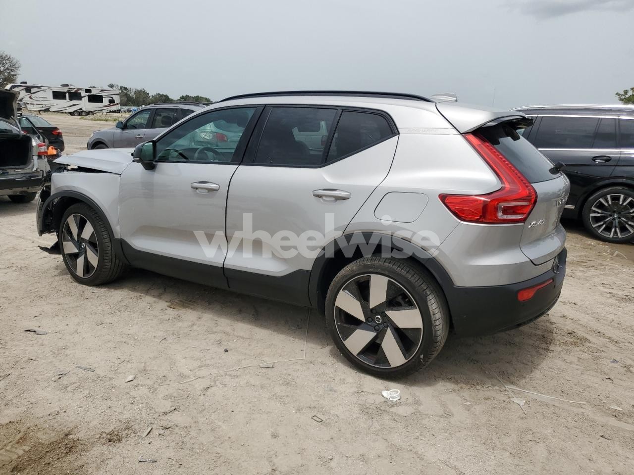 Photo 2 of 2023 VOLVO XC40 RECHARGE ULTIMATE (VIN YV4ED3UMXP2945977)