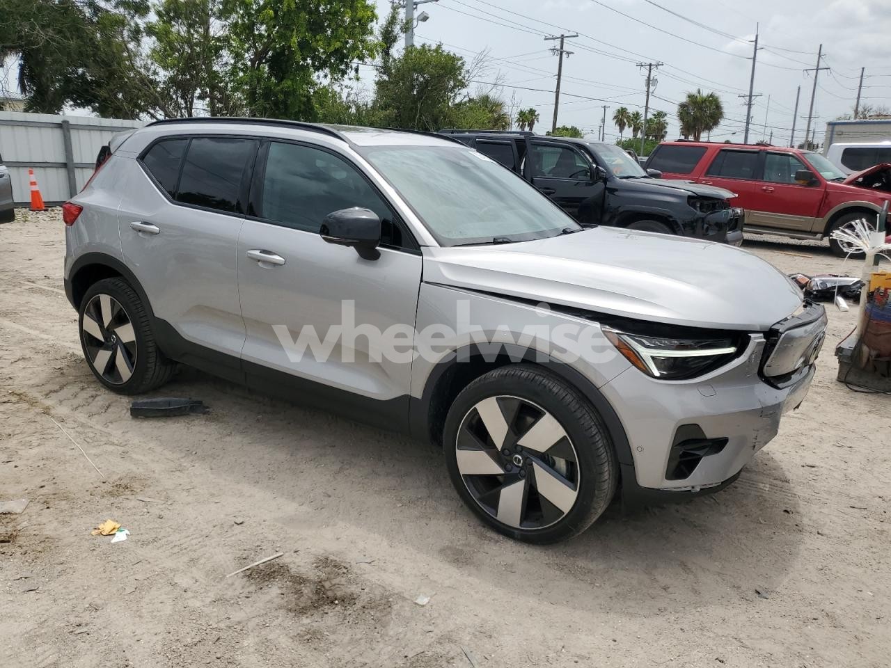 Photo 4 of 2023 VOLVO XC40 RECHARGE ULTIMATE (VIN YV4ED3UMXP2945977)