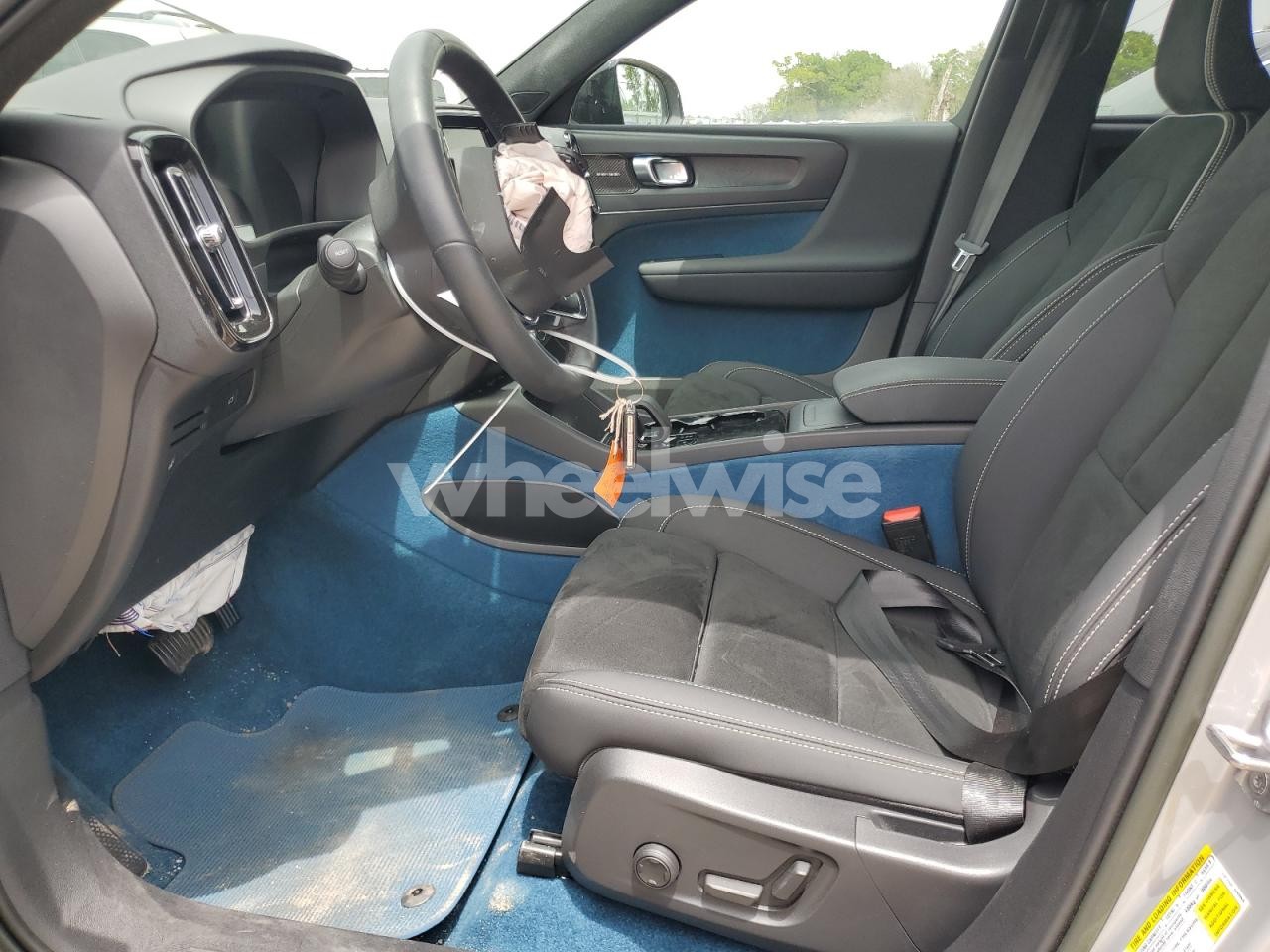 Photo 7 of 2023 VOLVO XC40 RECHARGE ULTIMATE (VIN YV4ED3UMXP2945977)