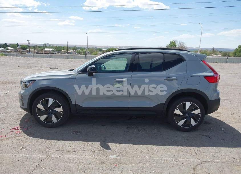 Photo 15 of 2025 Volvo Ex40 TWIN MOTOR CORE (VIN YV4ER3HJ8S2503399)