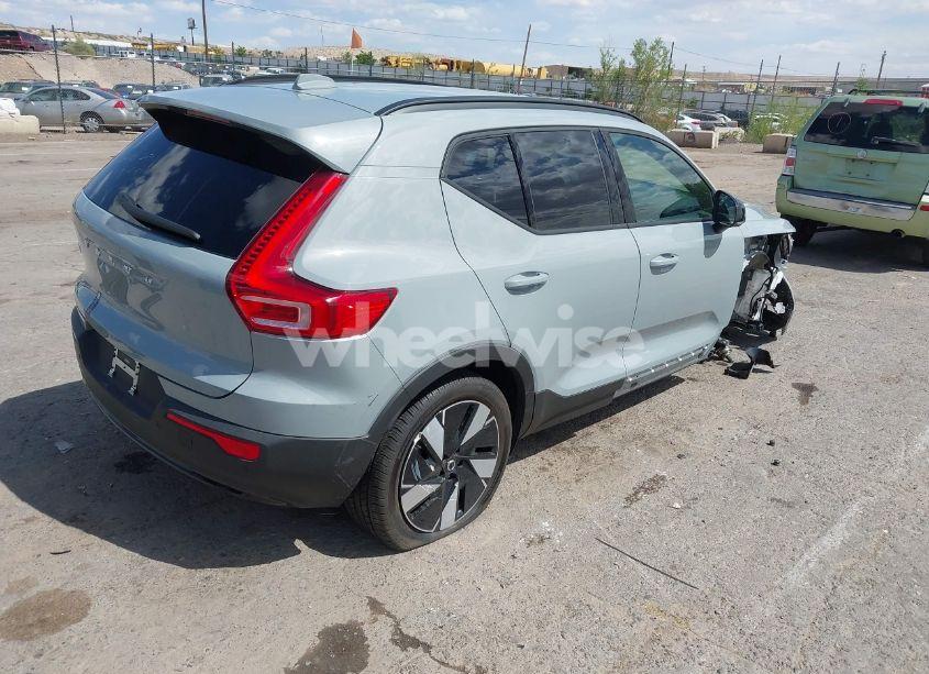 Photo 4 of 2025 Volvo Ex40 TWIN MOTOR CORE (VIN YV4ER3HJ8S2503399)