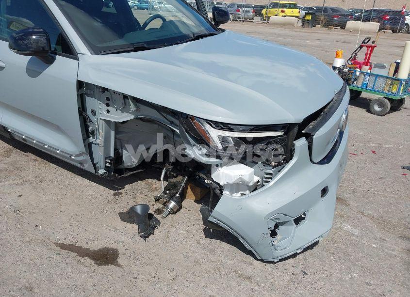 Photo 6 of 2025 Volvo Ex40 TWIN MOTOR CORE (VIN YV4ER3HJ8S2503399)