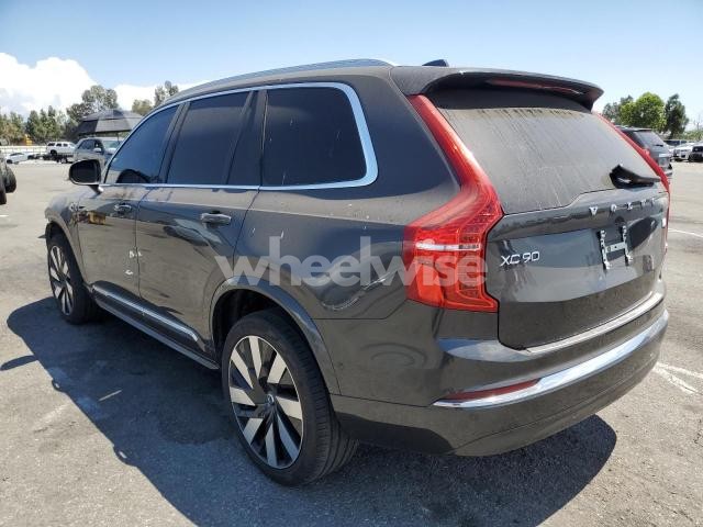Photo 3 of 2023 VOLVO XC90 ULTIMATE (VIN YV4H60CA0P1945909)