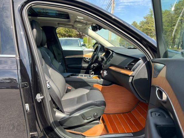 Photo 5 of 2023 VOLVO XC90 PLUS (VIN YV4H60CN8P1985514)