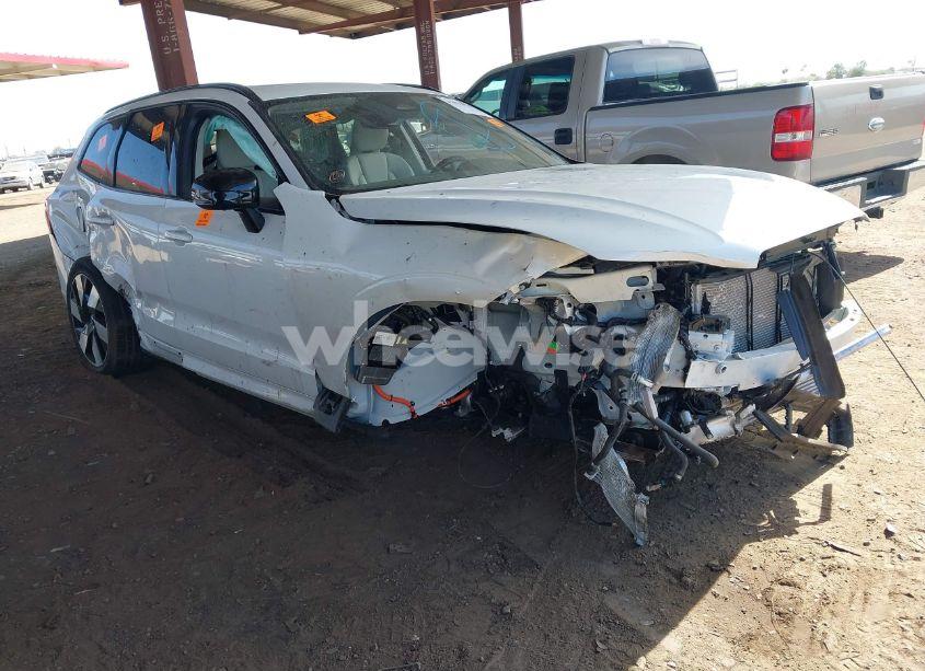 2024 Volvo Xc60 RECHARGE PLUG-IN HYBRID T8 PLUS DARK THEME (VIN YV4H60DL9R1915780) main photo