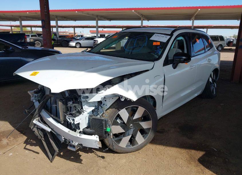 Photo 2 of 2024 Volvo Xc60 RECHARGE PLUG-IN HYBRID T8 PLUS DARK THEME (VIN YV4H60DL9R1915780)