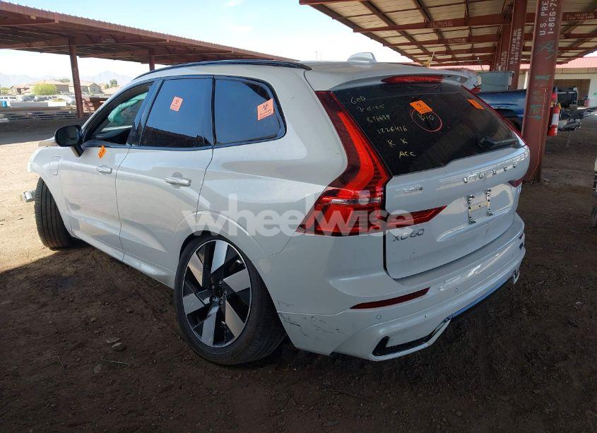 Photo 3 of 2024 Volvo Xc60 RECHARGE PLUG-IN HYBRID T8 PLUS DARK THEME (VIN YV4H60DL9R1915780)
