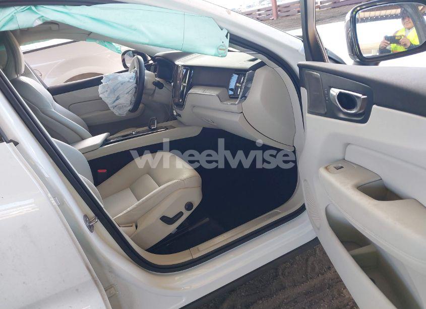 Photo 5 of 2024 Volvo Xc60 RECHARGE PLUG-IN HYBRID T8 PLUS DARK THEME (VIN YV4H60DL9R1915780)