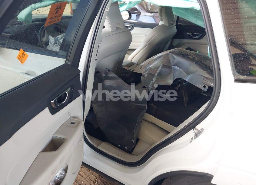 Photo 8 of 2024 Volvo Xc60 RECHARGE PLUG-IN HYBRID T8 PLUS DARK THEME (VIN YV4H60DL9R1915780)