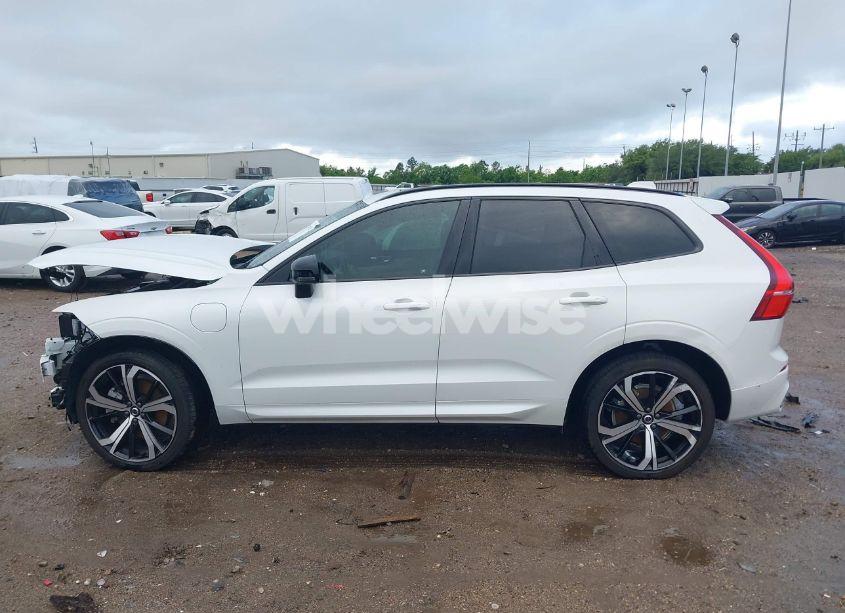 Photo 15 of 2024 Volvo Xc60 RECHARGE PLUG-IN HYBRID T8 ULTIMATE DARK THEME (VIN YV4H60DM2R1877155)