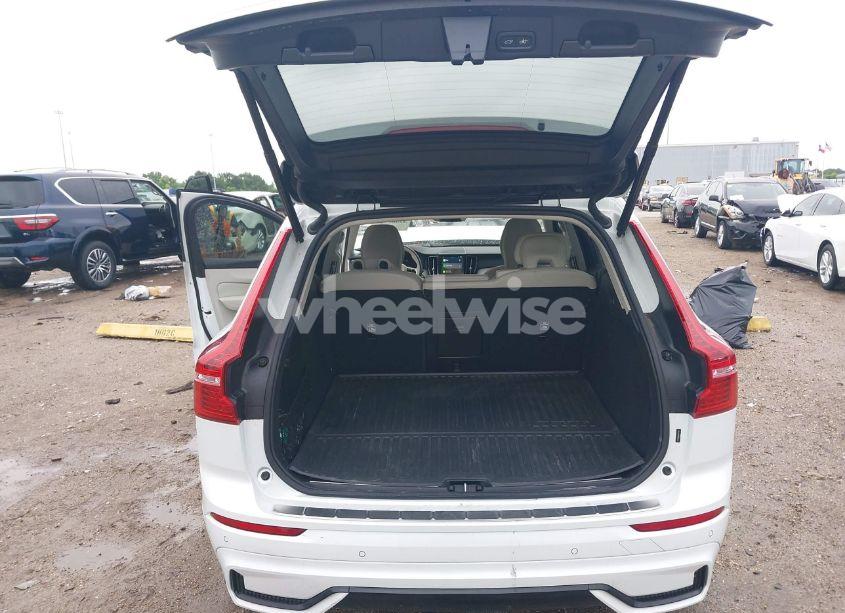 Photo 18 of 2024 Volvo Xc60 RECHARGE PLUG-IN HYBRID T8 ULTIMATE DARK THEME (VIN YV4H60DM2R1877155)