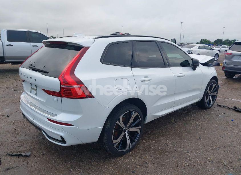 Photo 4 of 2024 Volvo Xc60 RECHARGE PLUG-IN HYBRID T8 ULTIMATE DARK THEME (VIN YV4H60DM2R1877155)
