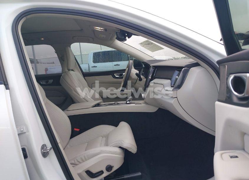 Photo 5 of 2024 Volvo Xc60 RECHARGE PLUG-IN HYBRID T8 ULTIMATE DARK THEME (VIN YV4H60DM2R1877155)