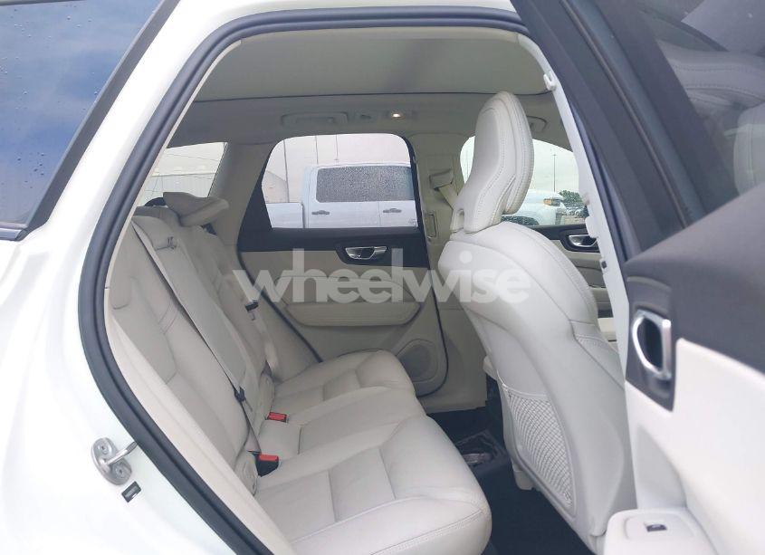 Photo 8 of 2024 Volvo Xc60 RECHARGE PLUG-IN HYBRID T8 ULTIMATE DARK THEME (VIN YV4H60DM2R1877155)