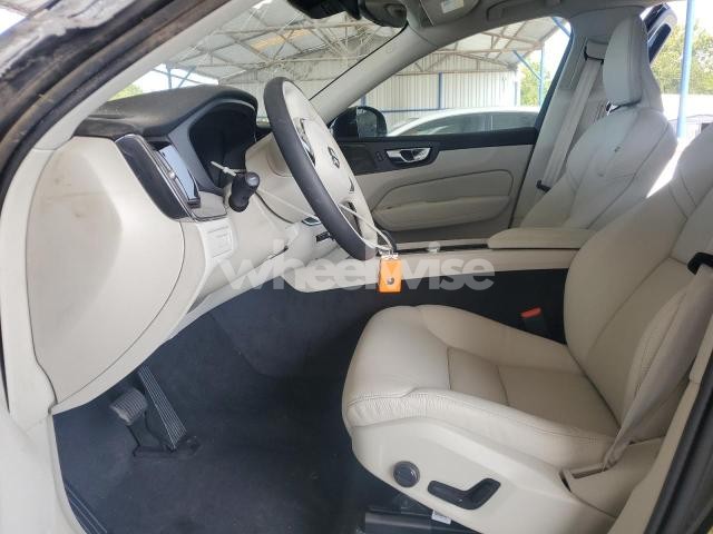 Photo 6 of 2025 VOLVO XC60 PLUS (VIN YV4H60RC9S1189661)