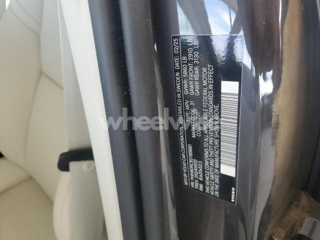 Photo 7 of 2025 VOLVO XC60 PLUS (VIN YV4H60RC9S1189661)