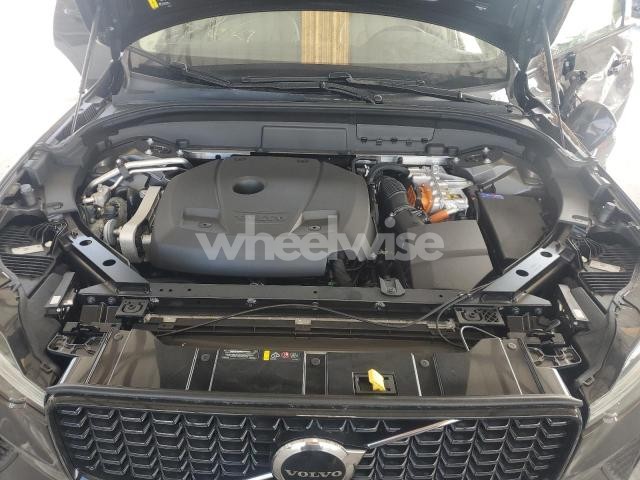 Photo 9 of 2025 VOLVO XC60 PLUS (VIN YV4H60RC9S1189661)