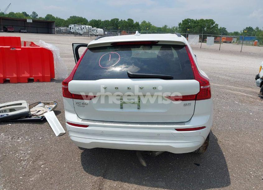 Photo 16 of 2022 Volvo Xc60 B5 MOMENTUM (VIN YV4L12DKXN1024421)
