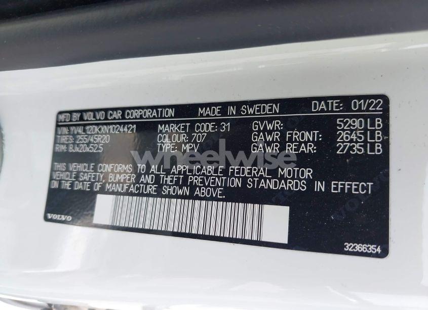 Photo 9 of 2022 Volvo Xc60 B5 MOMENTUM (VIN YV4L12DKXN1024421)