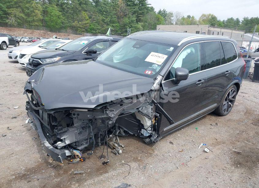 Photo 2 of 2024 Volvo Xc90 B5 PLUS BRIGHT THEME (VIN YV4L12PE1R1234921)