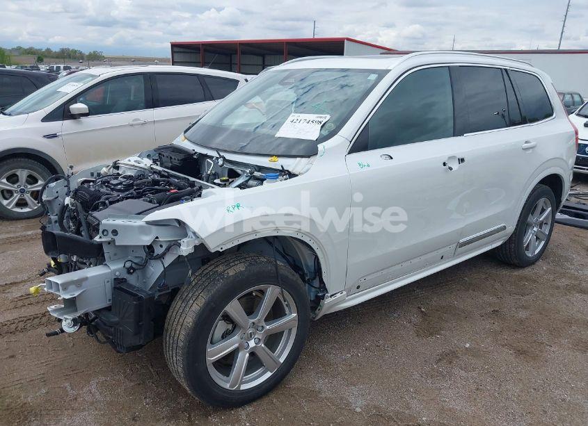 Photo 2 of 2024 Volvo Xc90 B5 CORE BRIGHT THEME (VIN YV4L12PK2R1195584)