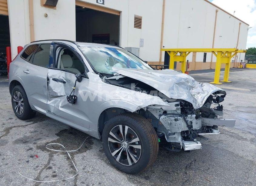 2024 Volvo Xc60 B5 CORE DARK THEME (VIN YV4L12RK1R1908391) main photo