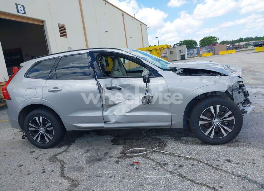 Photo 13 of 2024 Volvo Xc60 B5 CORE DARK THEME (VIN YV4L12RK1R1908391)