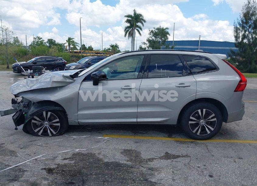 Photo 14 of 2024 Volvo Xc60 B5 CORE DARK THEME (VIN YV4L12RK1R1908391)