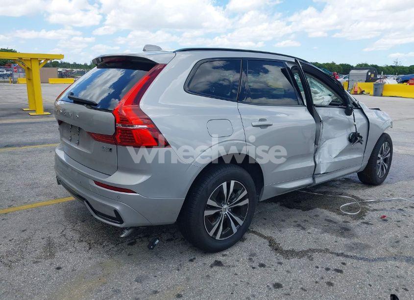 Photo 4 of 2024 Volvo Xc60 B5 CORE DARK THEME (VIN YV4L12RK1R1908391)