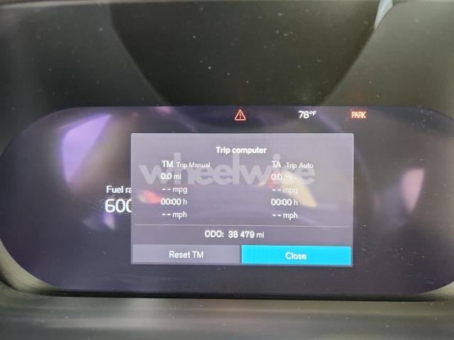 Photo 4 of 2022 VOLVO XC60 B5 MOMENTUM (VIN YV4L12RK7N1088540)