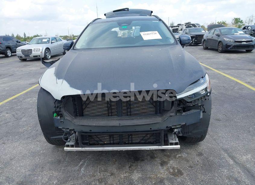 Photo 6 of 2022 Volvo Xc60 B5 MOMENTUM (VIN YV4L12RKXN1052826)