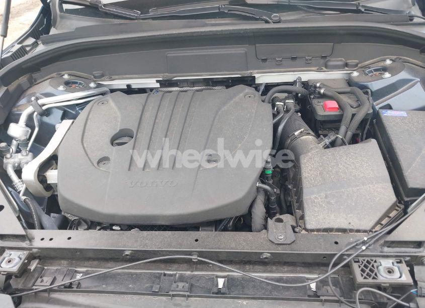 Photo 10 of 2024 Volvo Xc60 B5 PLUS DARK THEME (VIN YV4L12RL2R1777819)