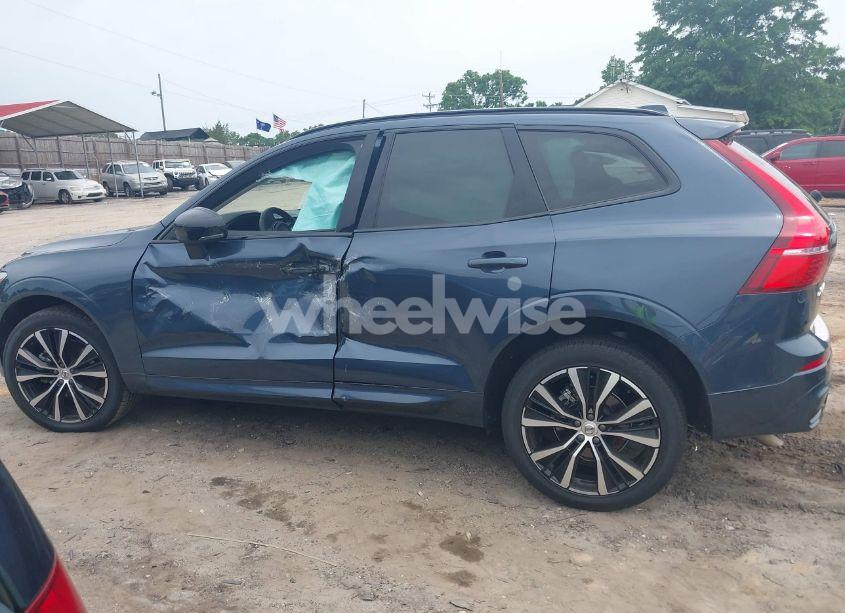 Photo 14 of 2024 Volvo Xc60 B5 PLUS DARK THEME (VIN YV4L12RL2R1777819)