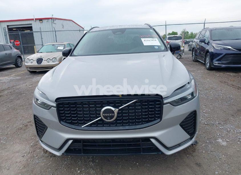 Photo 12 of 2024 Volvo Xc60 B5 PLUS DARK THEME (VIN YV4L12RL5R1885058)