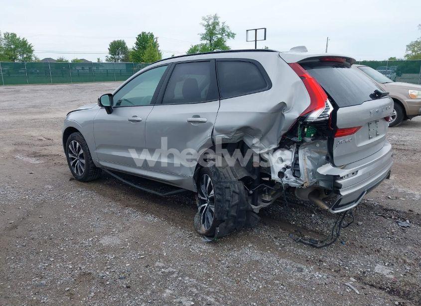 Photo 3 of 2024 Volvo Xc60 B5 PLUS DARK THEME (VIN YV4L12RL5R1885058)