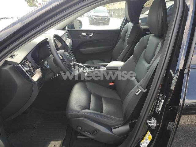Photo 6 of 2024 VOLVO XC60 PLUS (VIN YV4L12RL6R1750641)